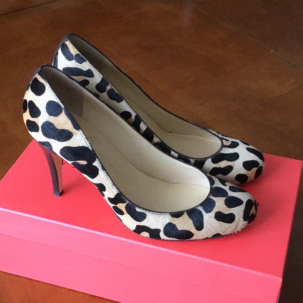Ivanka Trump amoro animal print pony hair pump S7